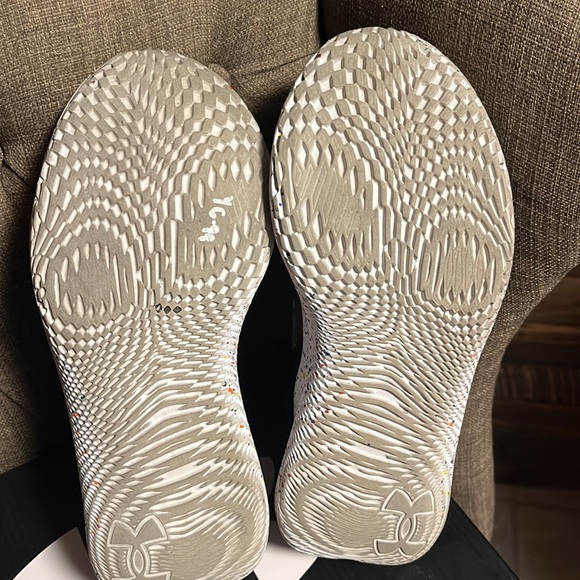 Under Armour Flow Velociti MVMNT Pride women's 6 - Picture 10 of 11